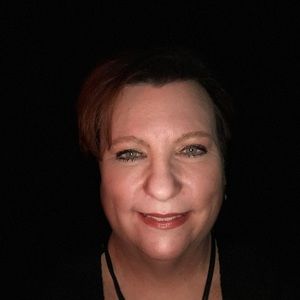 Meet your Posher, Holly